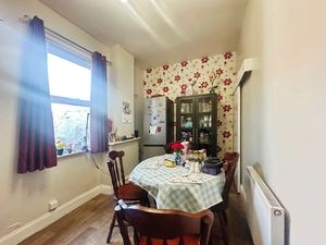 Dining Room - click for photo gallery